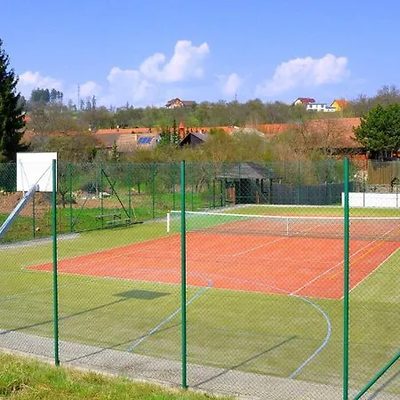 U Tri Volu ホテル 3*