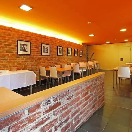 Hotel U Tri Volu 3*