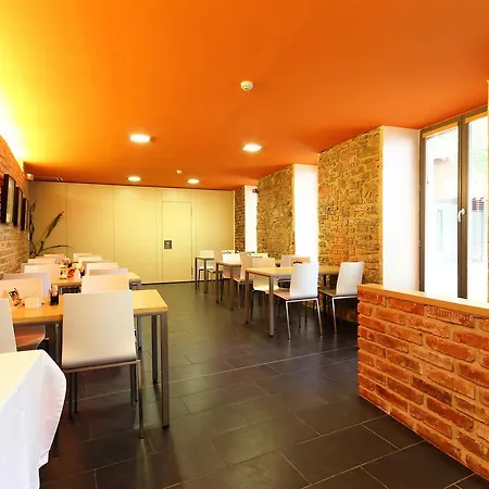 U Tří Volů Hotel